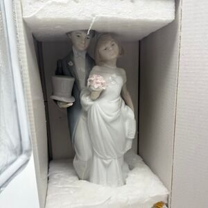 Lladro Wedding Bells Bride and Groom Figurine #06164 Porcelain New in Box